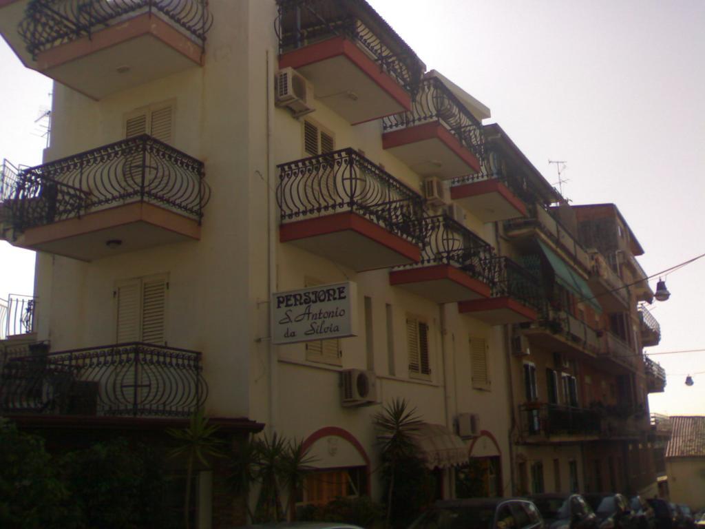 Pensione S. Antonio Ristorante Silvia Furci Siculo Exterior photo