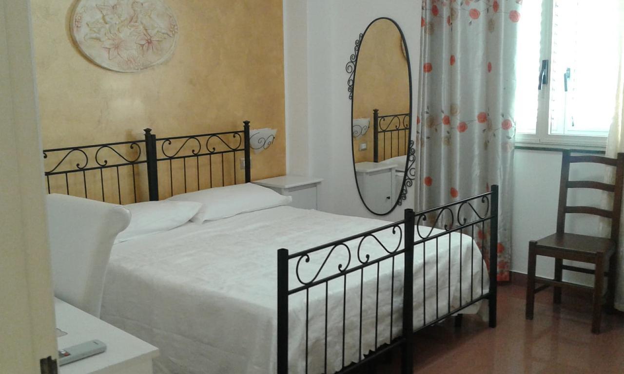 Pensione S. Antonio Ristorante Silvia Furci Siculo Exterior photo
